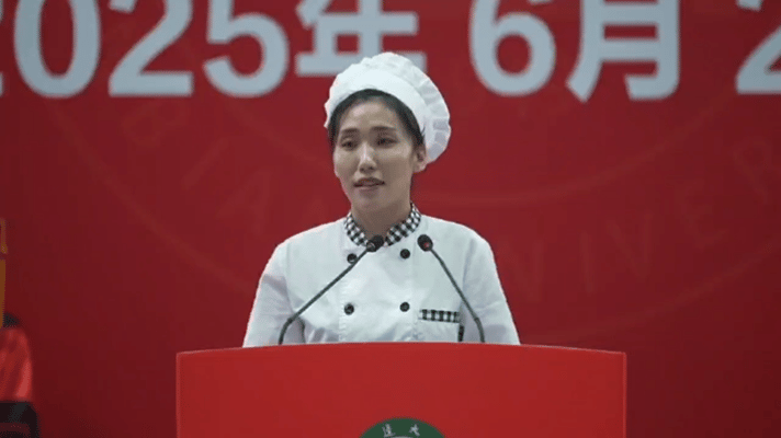 食堂阿姨1.gif