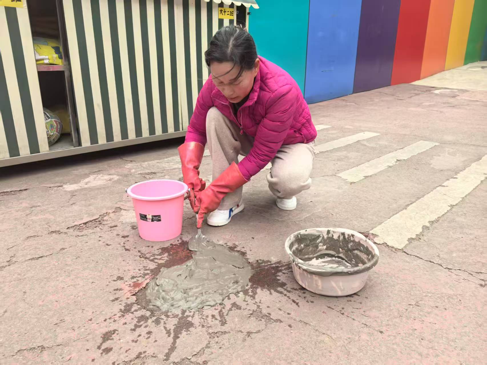爱园如家的她——保洁员.jpg